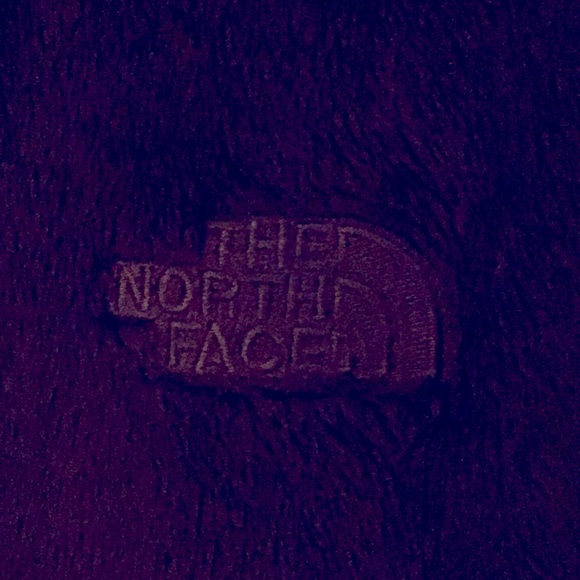 The Northface Jacket 🧥 Size Large gorgeous maroon color! NWT🙌😻 - Picture 3 of 5